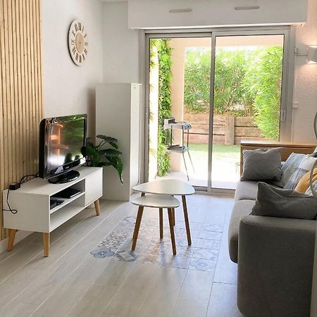 Appartement Frejus Avec Jardin, Piscine, Plage, Tennis ภายนอก รูปภาพ